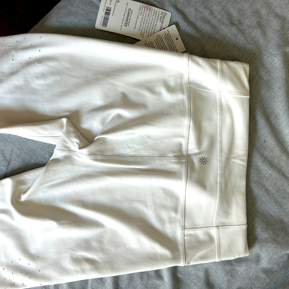 New ATHLETA fearless chakra 7/8 tight